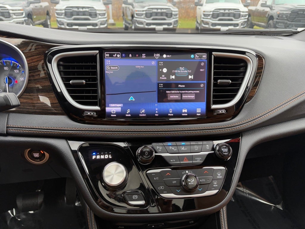 2023 Chrysler Pacifica Pinnacle AWD