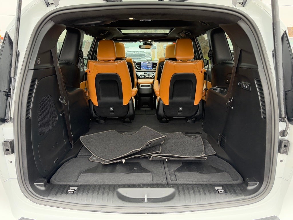 2023 Chrysler Pacifica Pinnacle AWD