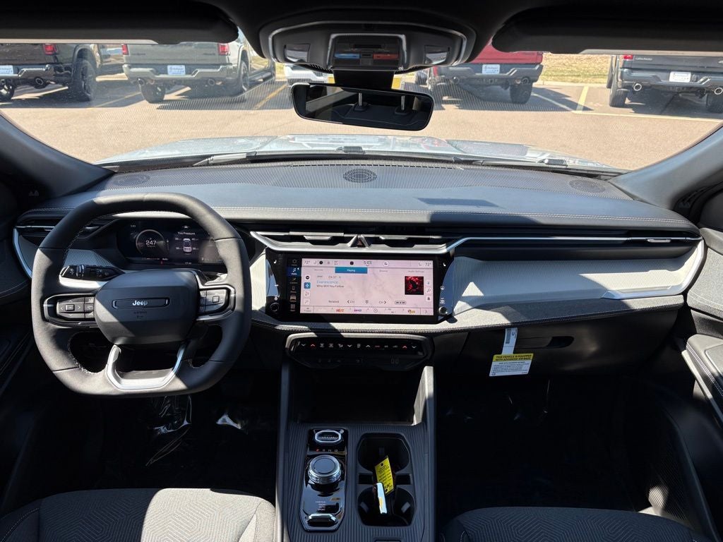 2026 Jeep Cherokee CHEROKEE LAREDO 4X4