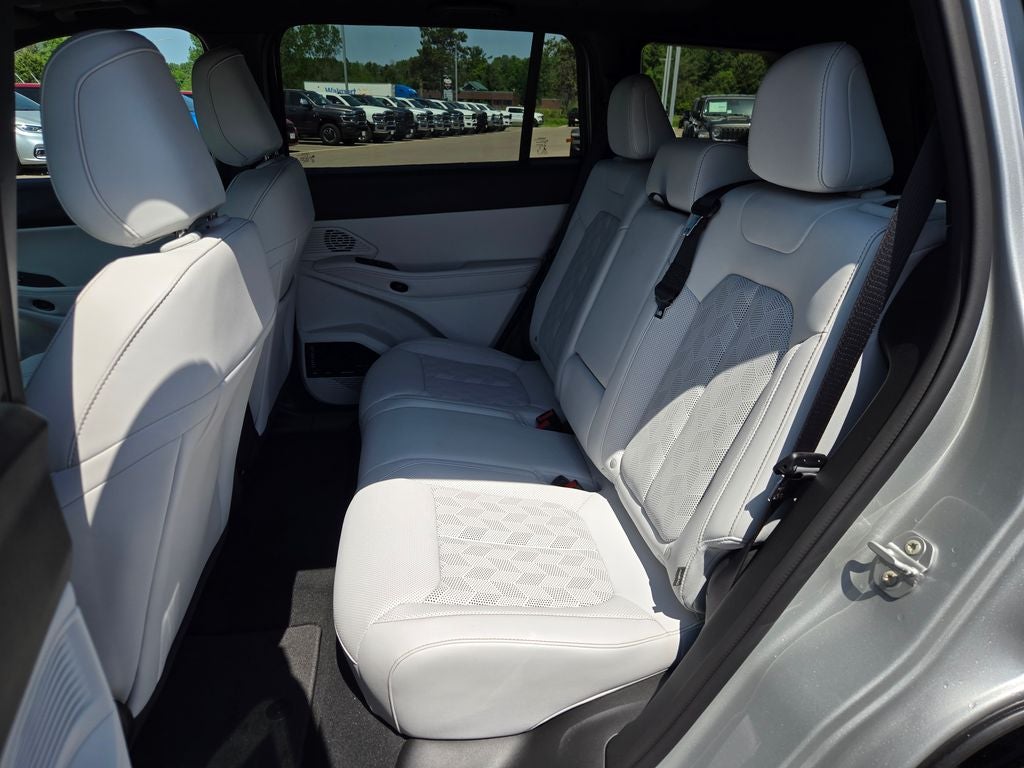 2026 Jeep Cherokee CHEROKEE OVERLAND 4X4