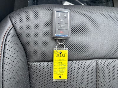 2026 Jeep Cherokee CHEROKEE OVERLAND 4X4