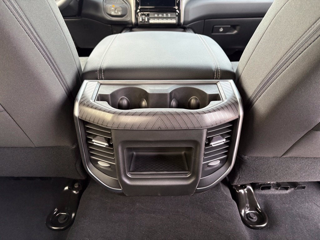 2027 RAM Ram 3500 RAM 3500 BIG HORN CREW CAB 4X4 6'4' BOX