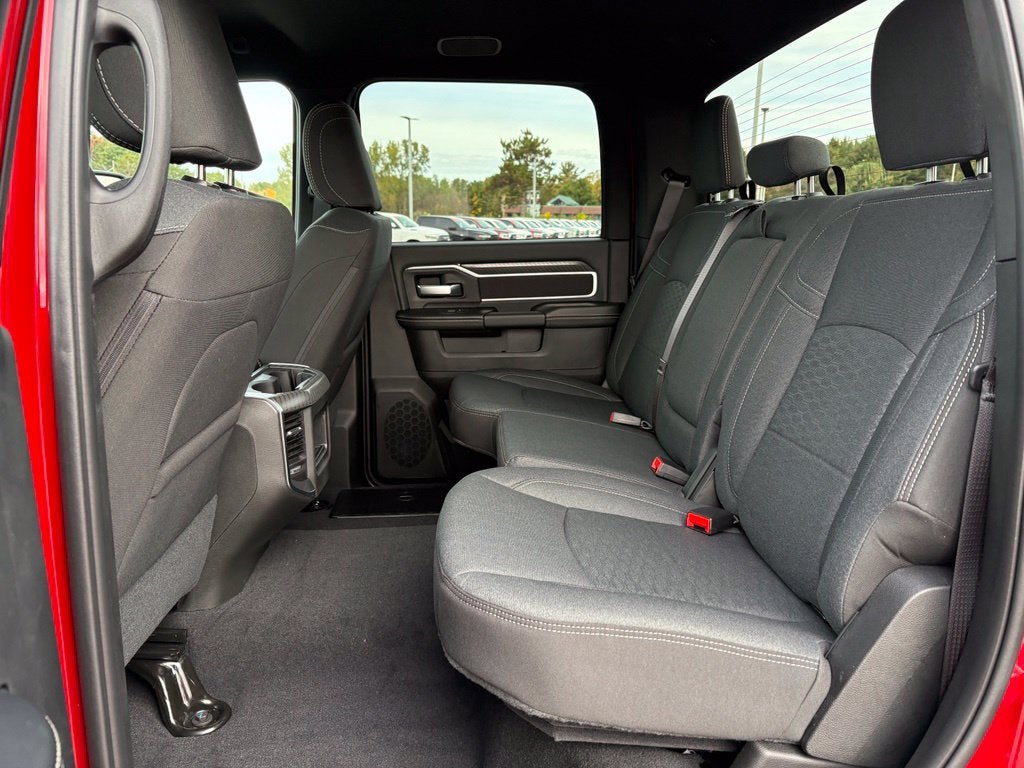 2027 RAM Ram 3500 RAM 3500 BIG HORN CREW CAB 4X4 6'4' BOX