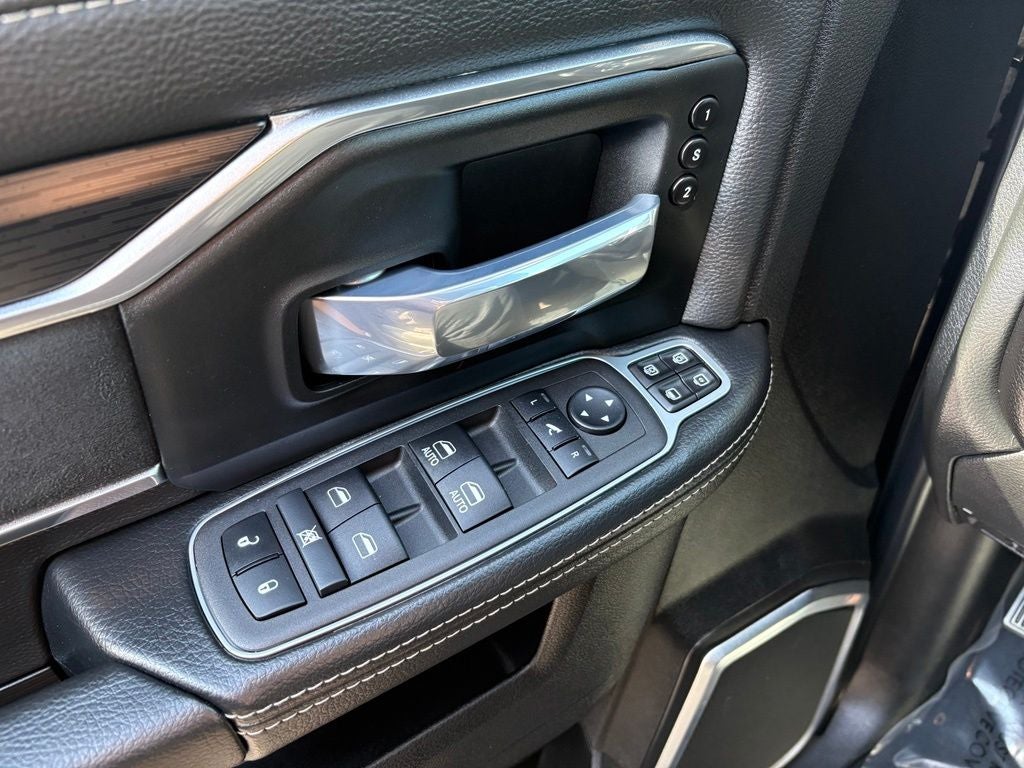 2024 RAM 3500 Laramie Crew Cab 4x4 6'4' Box