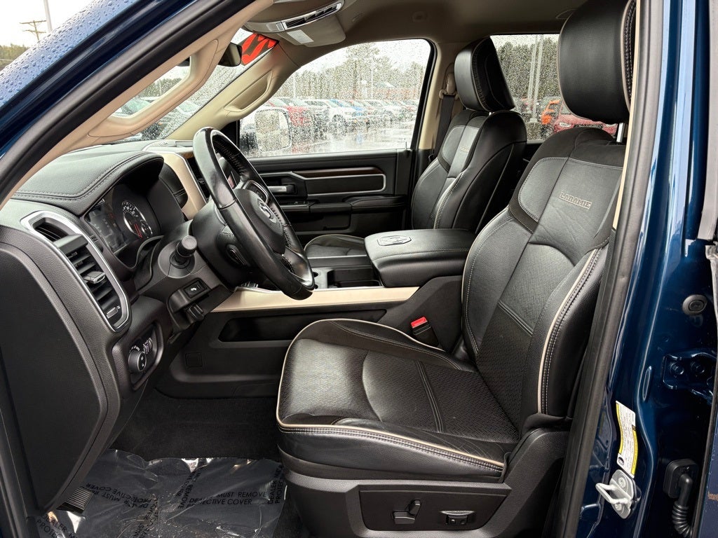 2022 RAM 3500 Laramie Crew Cab 4x4 6'4' Box