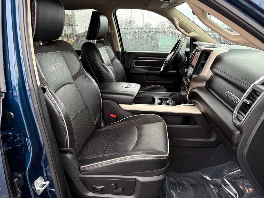 2022 RAM 3500 Laramie Crew Cab 4x4 6'4' Box