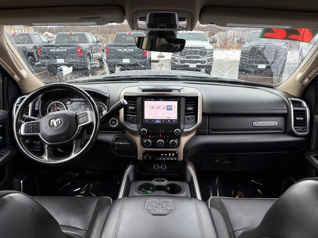 2022 RAM 3500 Laramie Crew Cab 4x4 6'4' Box