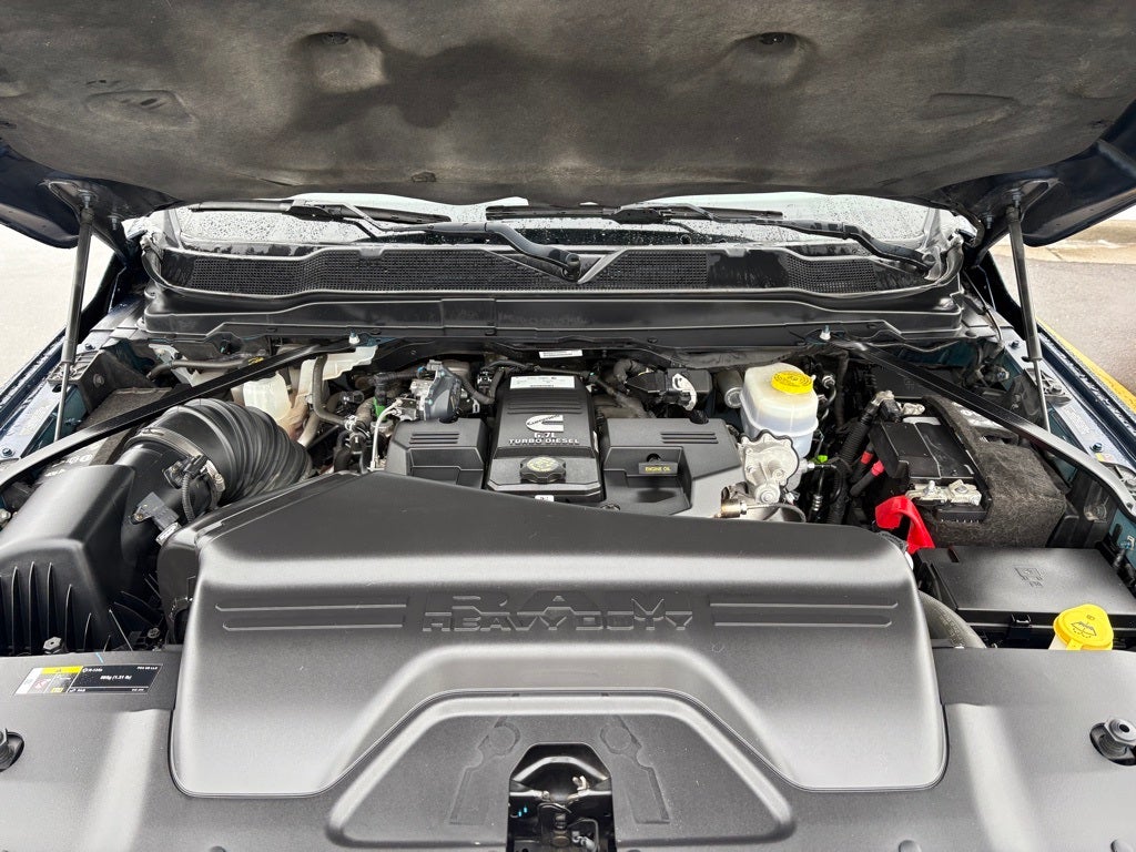 2022 RAM 3500 Laramie Crew Cab 4x4 6'4' Box