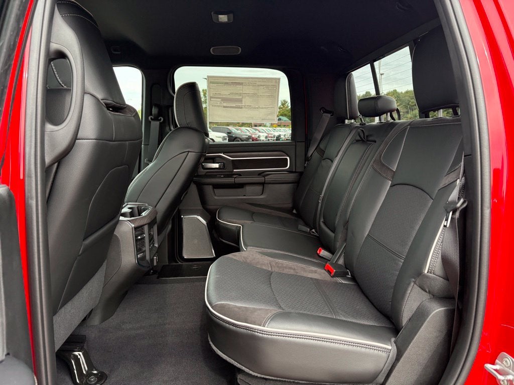 2027 RAM Ram 3500 RAM 3500 LARAMIE CREW CAB 4X4 6'4' BOX