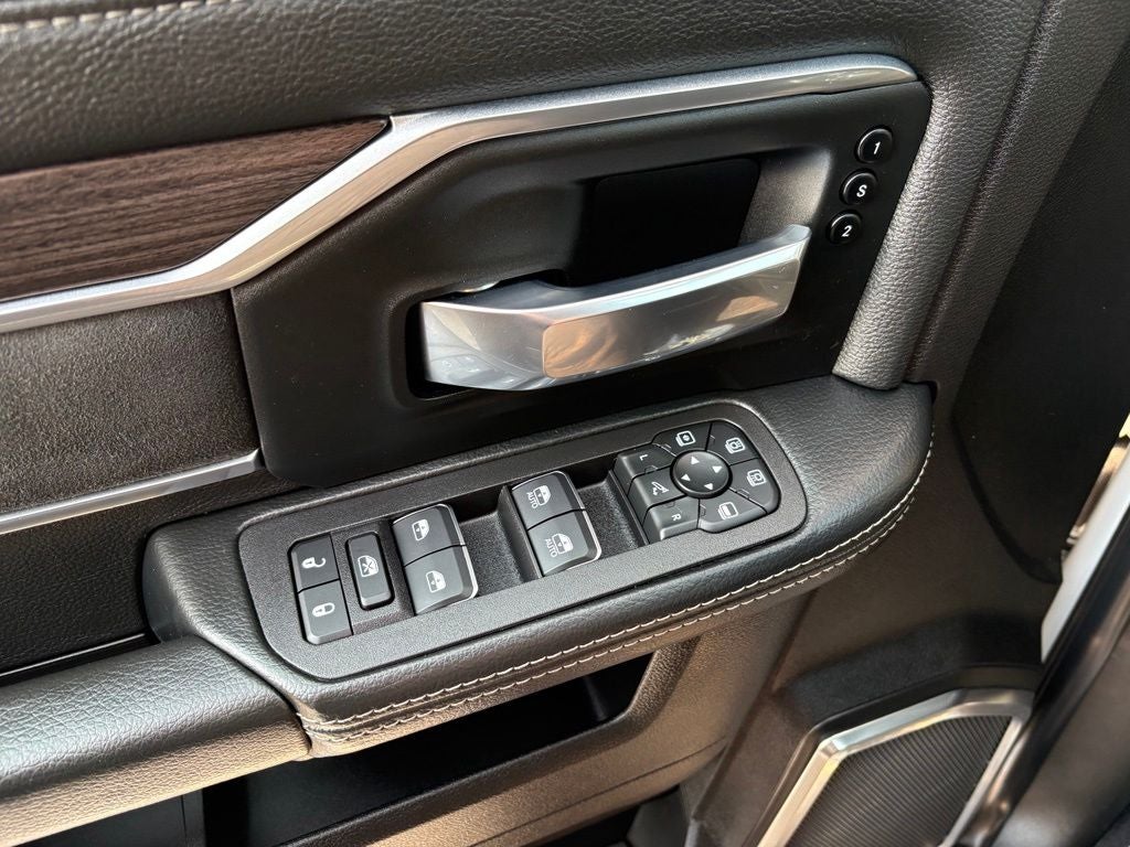 2025 RAM 3500 Laramie Crew Cab 4x4 6'4' Box