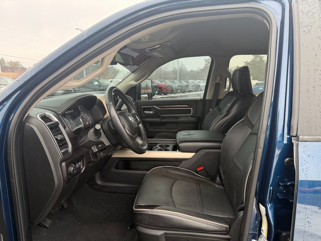 2023 RAM 3500 Laramie Crew Cab 4x4 6'4' Box