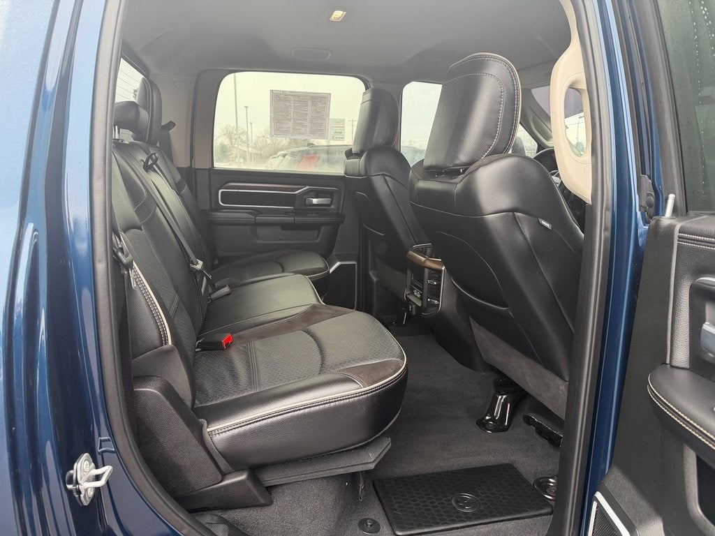 2023 RAM 3500 Laramie Crew Cab 4x4 6'4' Box