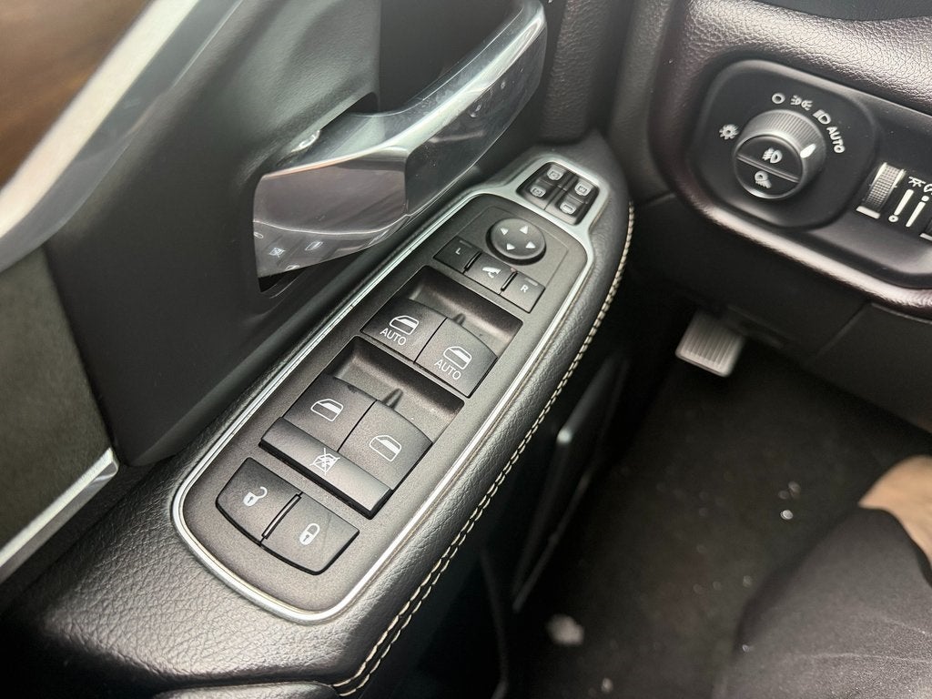 2023 RAM 3500 Laramie Crew Cab 4x4 6'4' Box