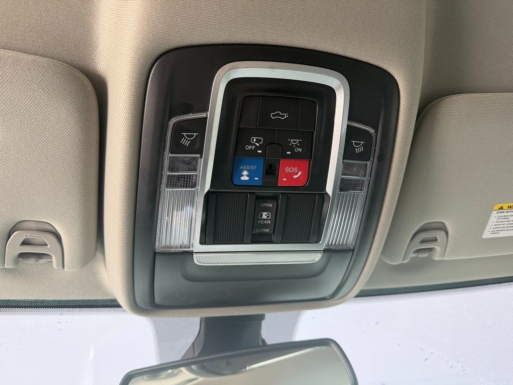 2023 RAM 3500 Laramie Crew Cab 4x4 6'4' Box