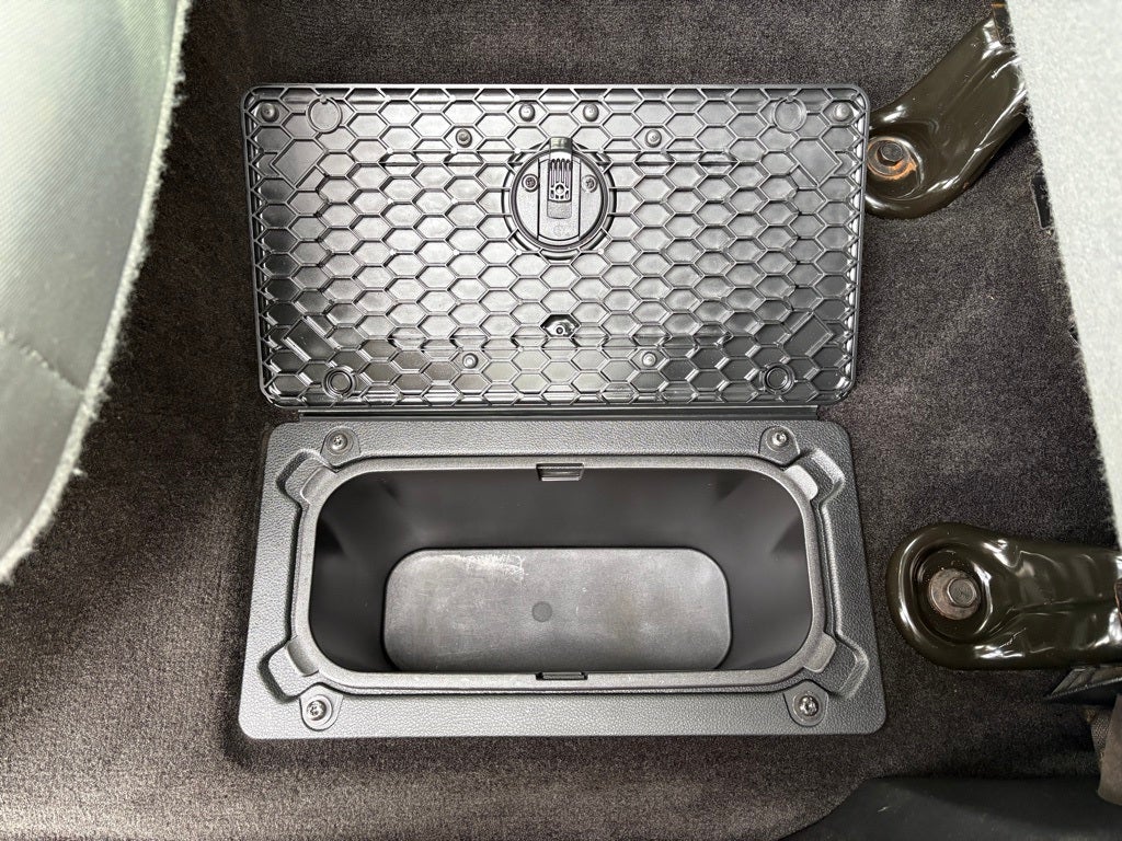 2017 RAM 3500 SLT Crew Cab 4x4 8' Box