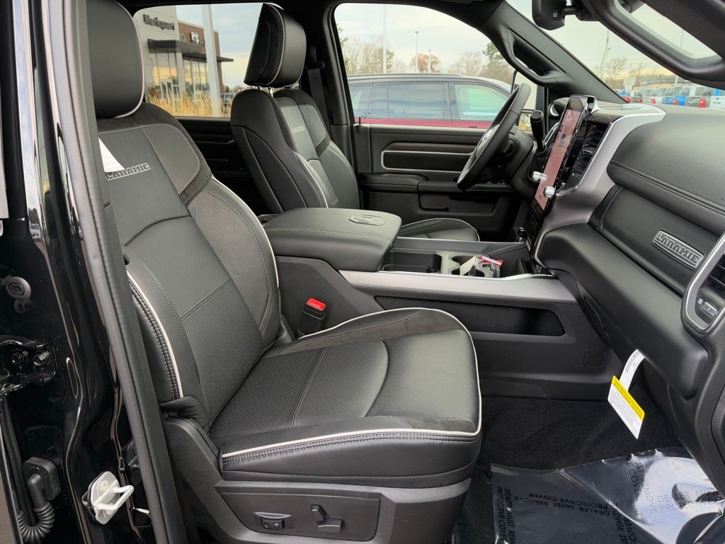 2026 RAM Ram 3500 RAM 3500 LARAMIE MEGA CAB 4X4 6'4' BOX