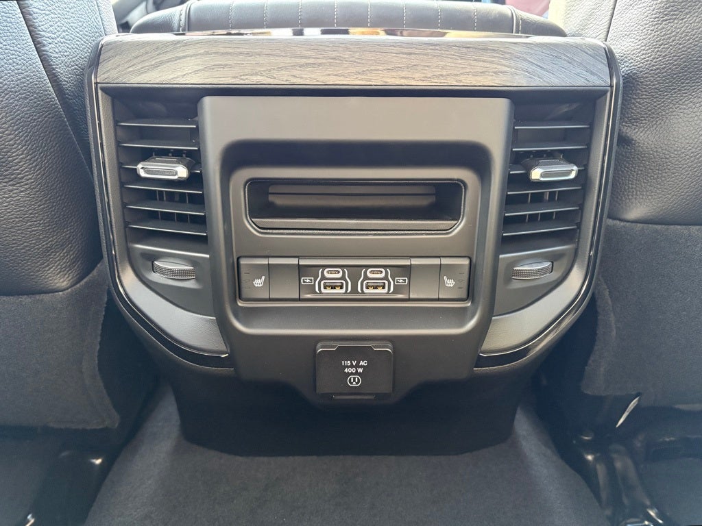 2026 RAM Ram 3500 RAM 3500 LIMITED CREW CAB 4X4 6'4' BOX