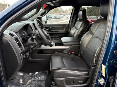 2024 RAM 3500 Laramie Crew Cab 4x4 8' Box