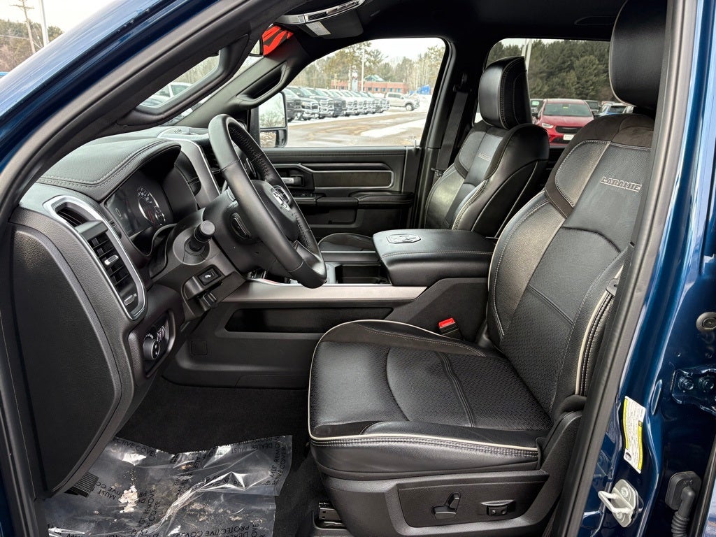2024 RAM 3500 Laramie Crew Cab 4x4 8' Box