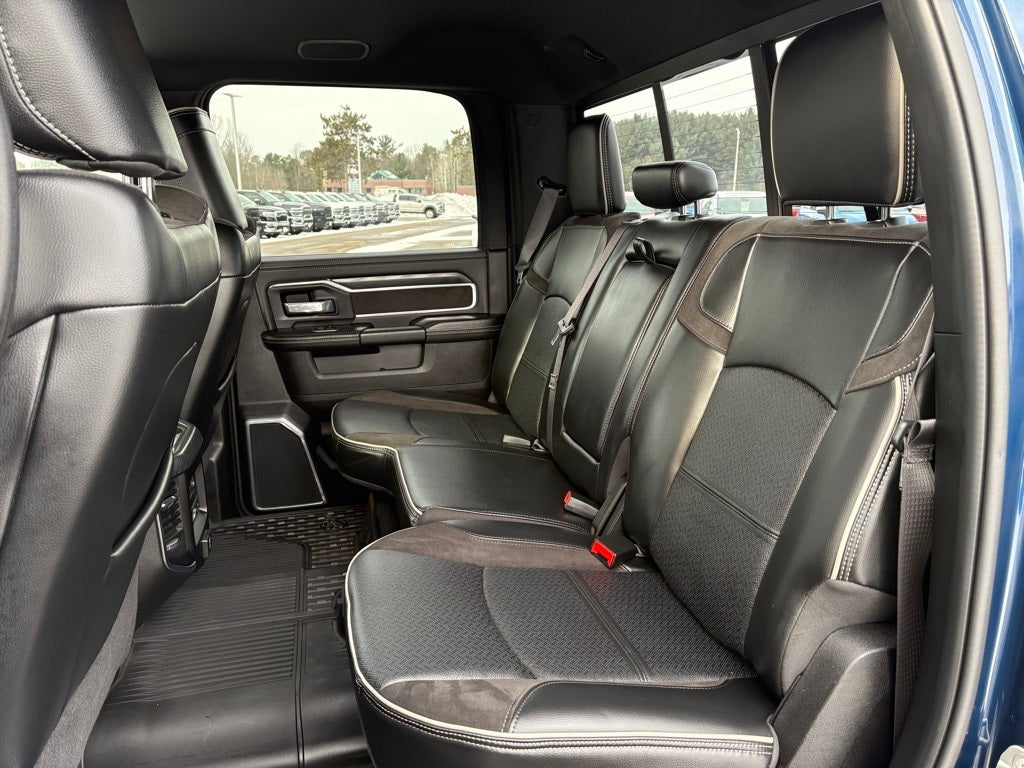 2024 RAM 3500 Laramie Crew Cab 4x4 8' Box