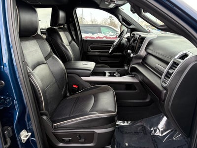 2024 RAM 3500 Laramie Crew Cab 4x4 8' Box