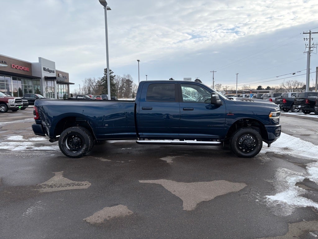 2024 RAM 3500 Laramie Crew Cab 4x4 8' Box