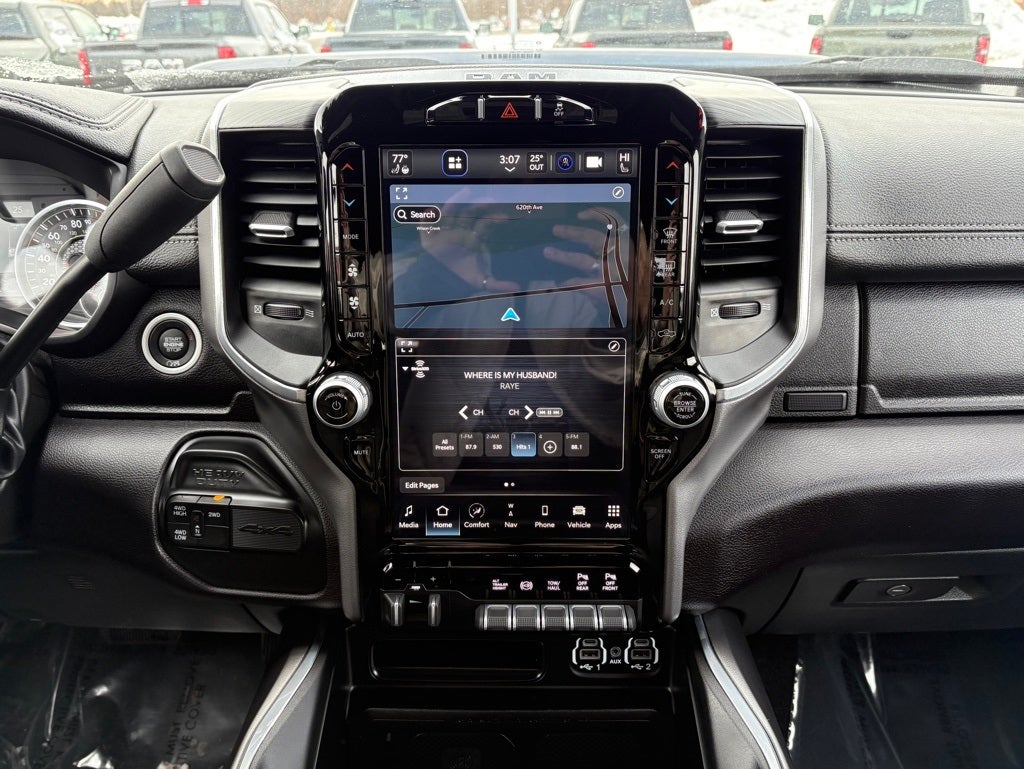 2024 RAM 3500 Laramie Crew Cab 4x4 8' Box