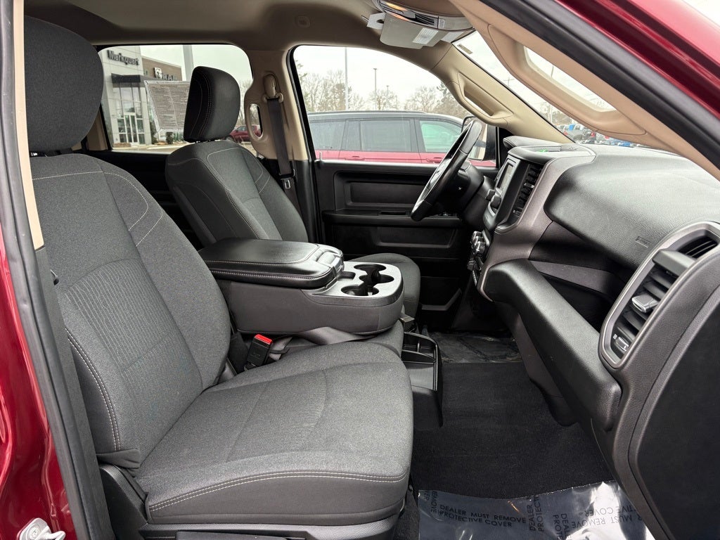 2019 RAM 2500 Tradesman Crew Cab 4x4 6'4' Box