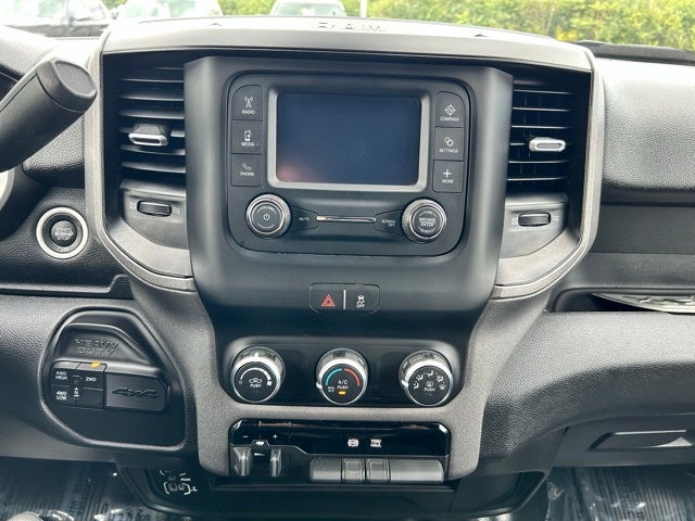 2023 RAM 2500 Tradesman Crew Cab 4x4 6'4' Box