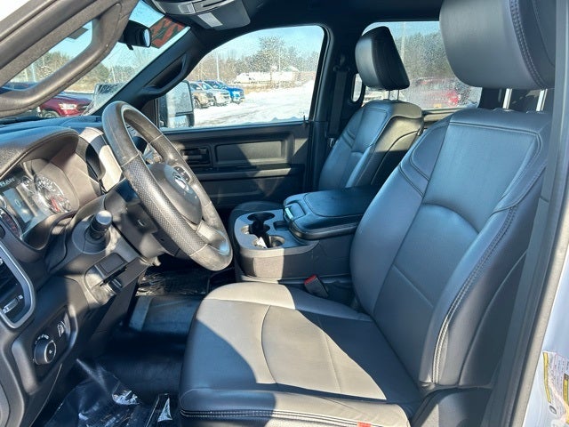 2023 RAM 2500 Tradesman Crew Cab 4x4 6'4' Box