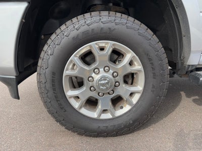 2022 RAM 2500 Laramie Crew Cab 4x4 6'4' Box