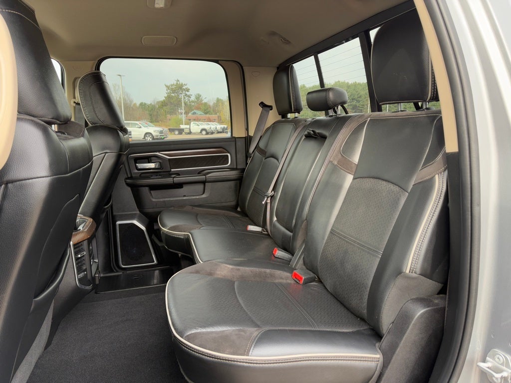 2022 RAM 2500 Laramie Crew Cab 4x4 6'4' Box