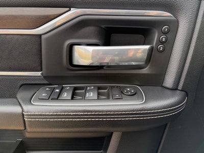 2022 RAM 2500 Laramie Crew Cab 4x4 6'4' Box