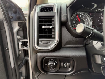 2022 RAM 2500 Laramie Crew Cab 4x4 6'4' Box