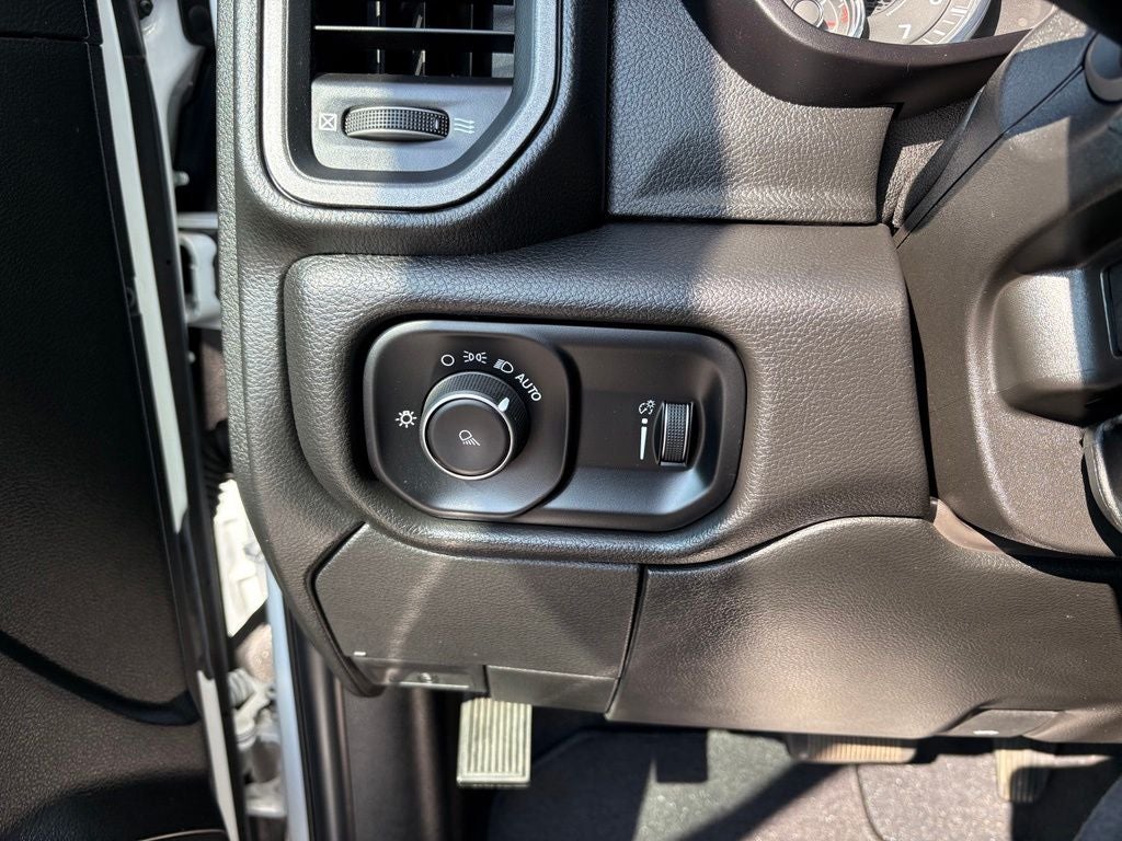 2024 RAM 2500 Tradesman Crew Cab 4x4 8' Box