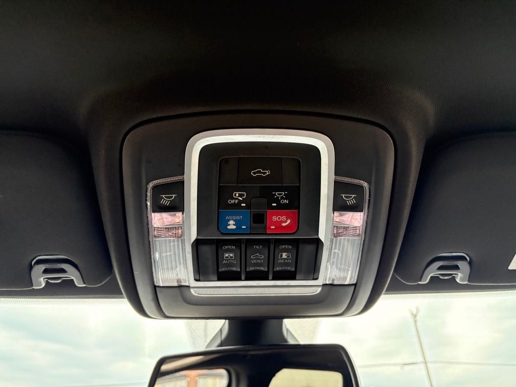 2019 RAM 2500 Laramie Crew Cab 4x4 8' Box