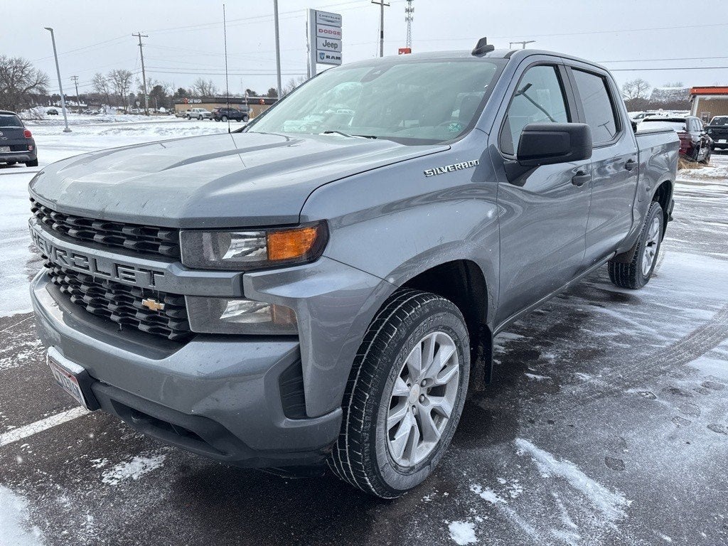 2021 Chevrolet Silverado 1500 4WD Crew Cab Short Bed Custom