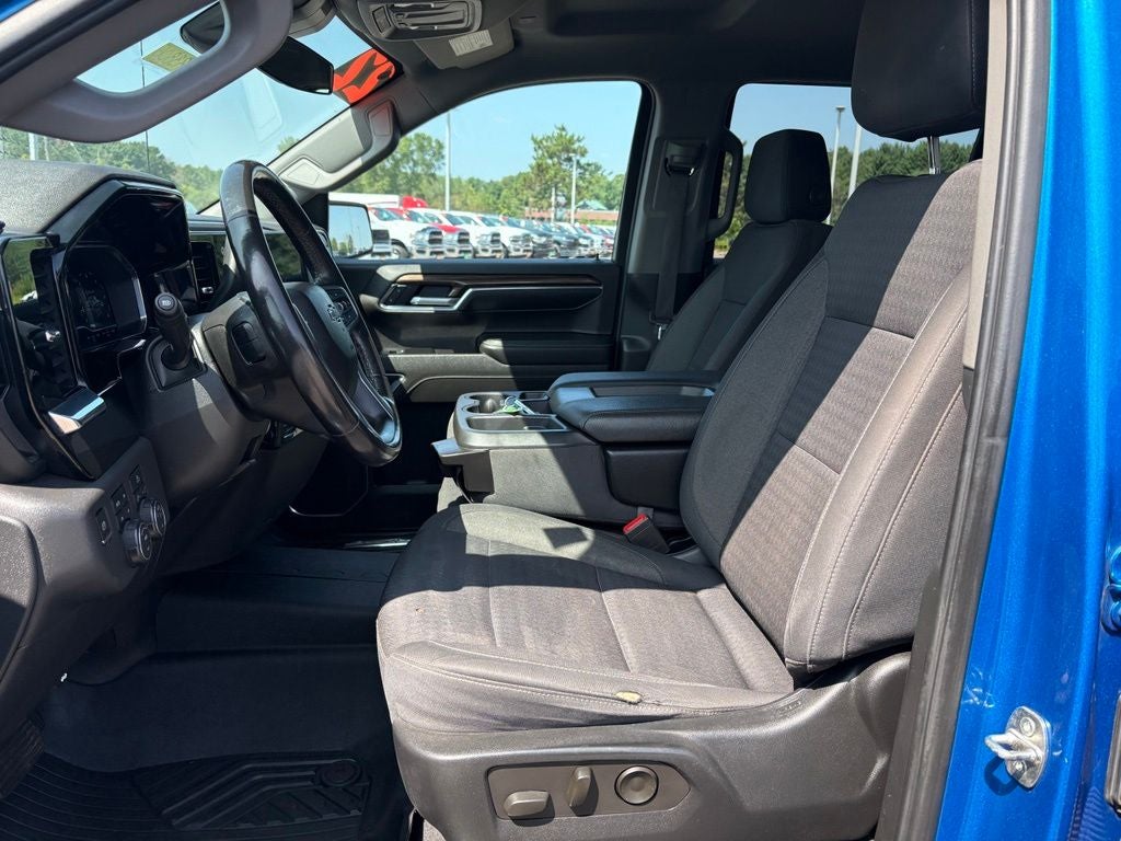 2022 Chevrolet Silverado 1500 4WD Crew Cab Short Bed RST