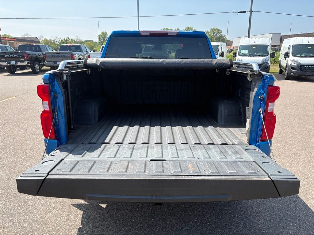 2022 Chevrolet Silverado 1500 4WD Crew Cab Short Bed RST