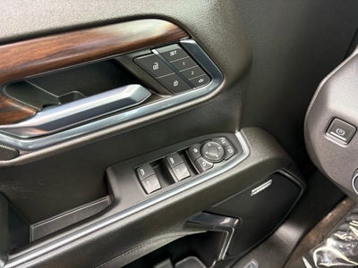 2022 GMC Sierra 1500 4WD Crew Cab Short Box SLT