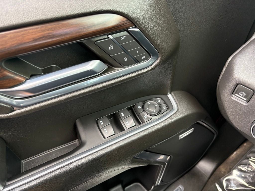 2022 GMC Sierra 1500 4WD Crew Cab Short Box SLT