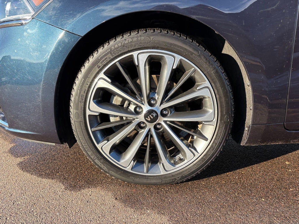 2018 Kia Cadenza Technology