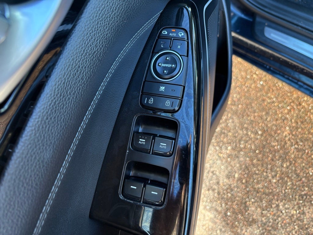 2018 Kia Cadenza Technology