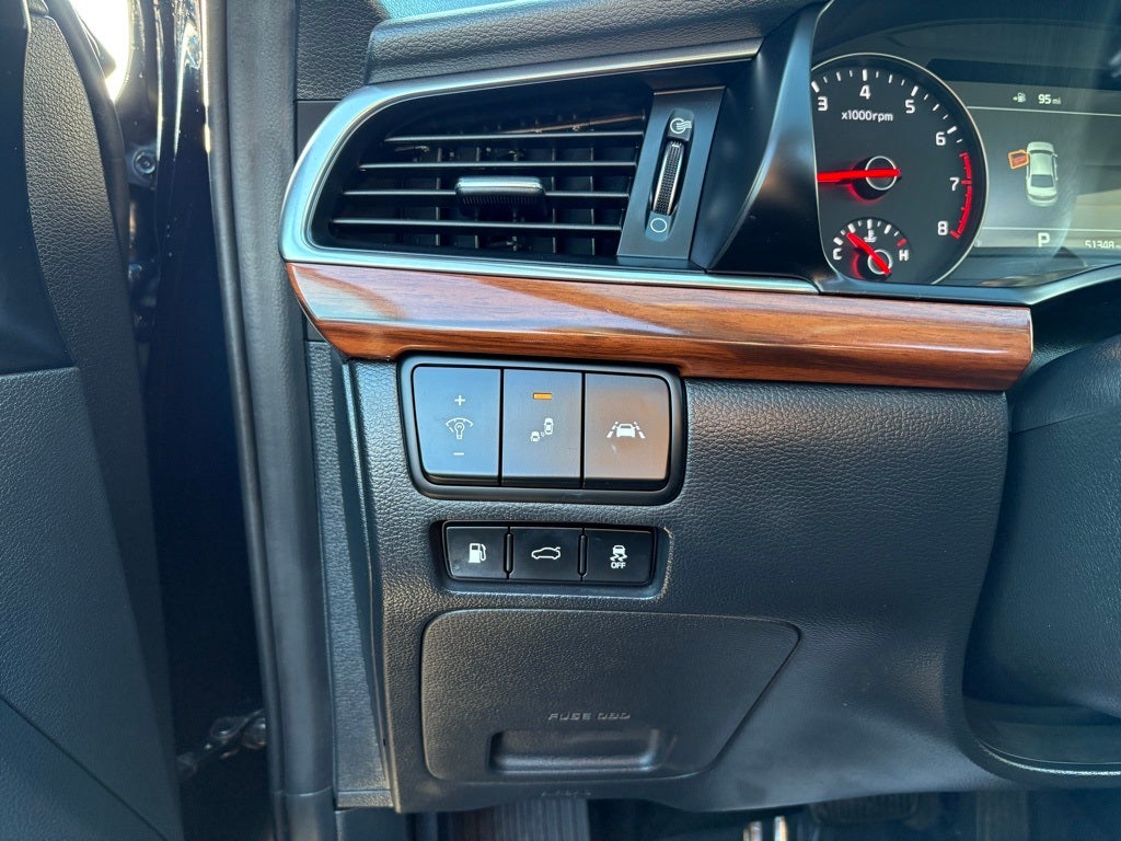 2018 Kia Cadenza Technology