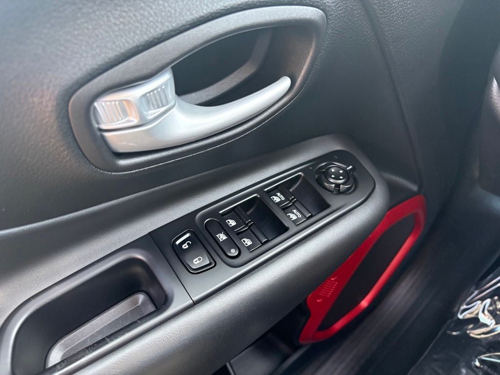 2023 Jeep Renegade Trailhawk 4x4